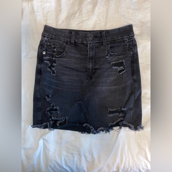 American Eagle Stretch Denim Mini Skirt (size 6) - Picture 1 of 2